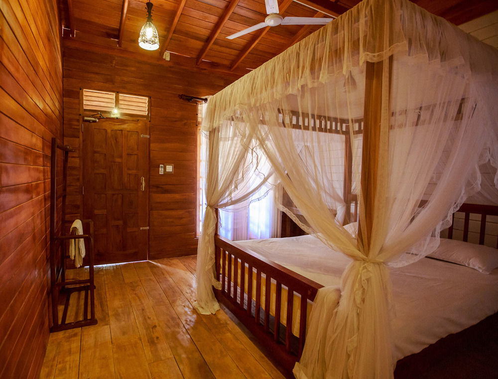 On The Rock Hotel Banduramulla Екстериор снимка