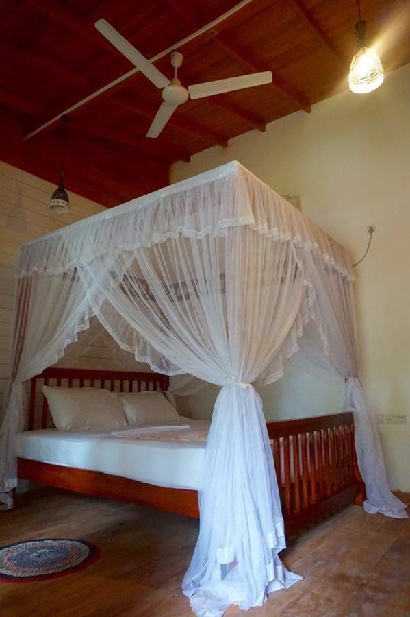 On The Rock Hotel Banduramulla Екстериор снимка