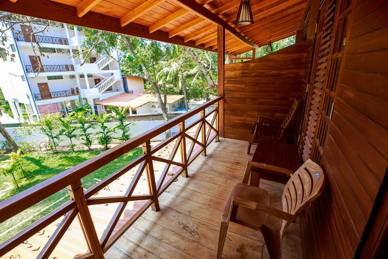 On The Rock Hotel Banduramulla Екстериор снимка