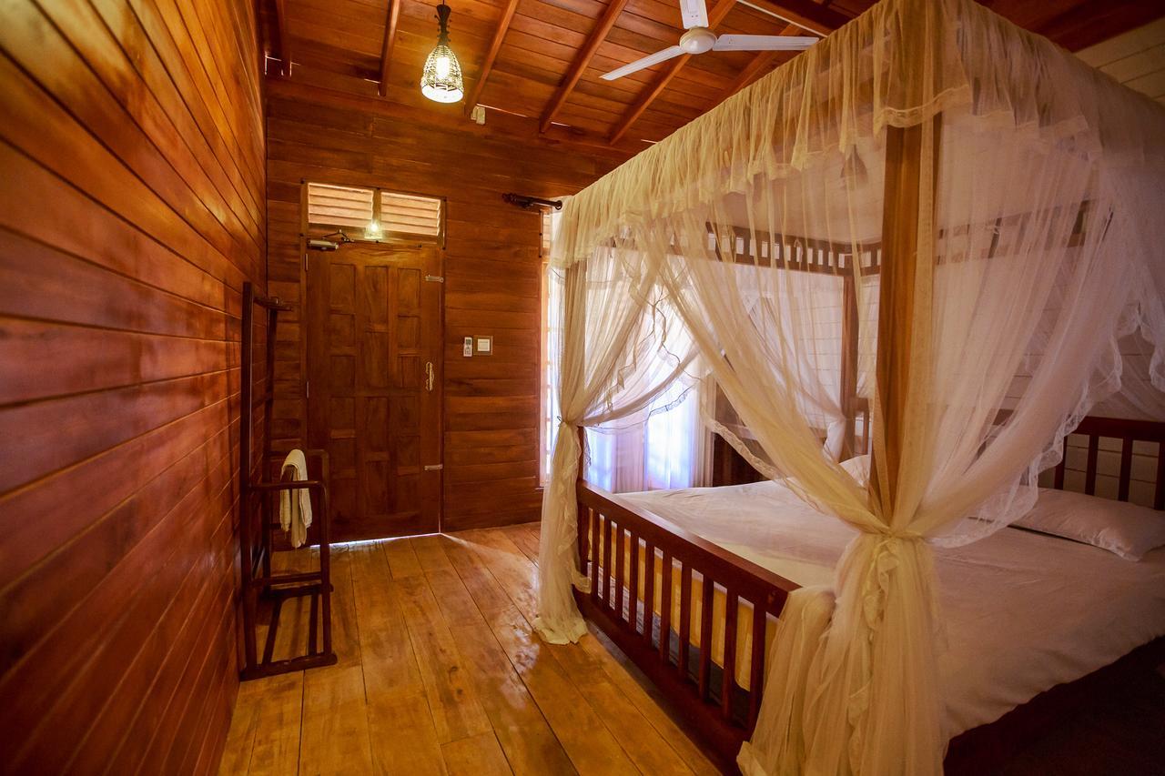 On The Rock Hotel Banduramulla Екстериор снимка