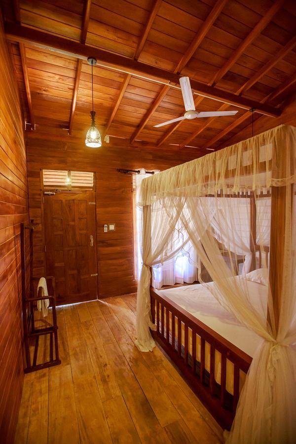 On The Rock Hotel Banduramulla Екстериор снимка