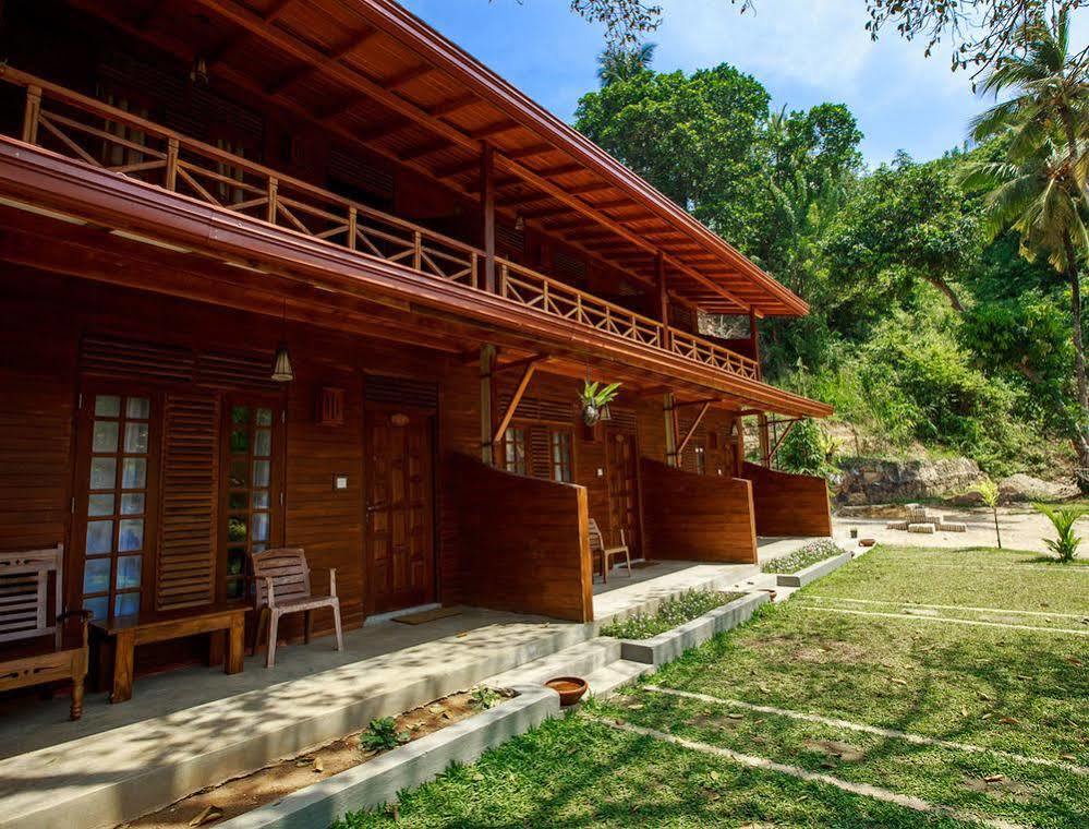 On The Rock Hotel Banduramulla Екстериор снимка